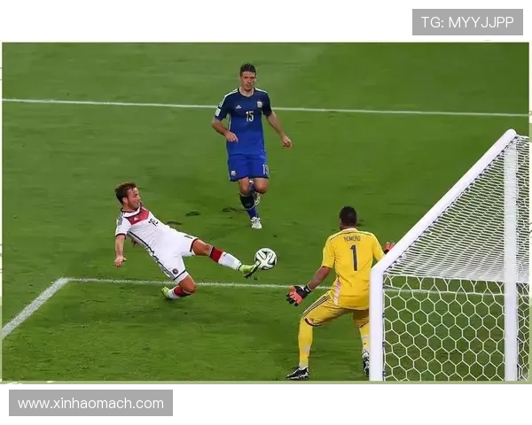 日本与哥伦比亚激战回顾精彩瞬间与精彩进球分析 日本与哥伦比亚激战回顾精彩瞬间与精彩进球分析