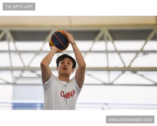 广州篮球队比赛经验引发热议球迷对战术选择和球员表现展开激烈讨论